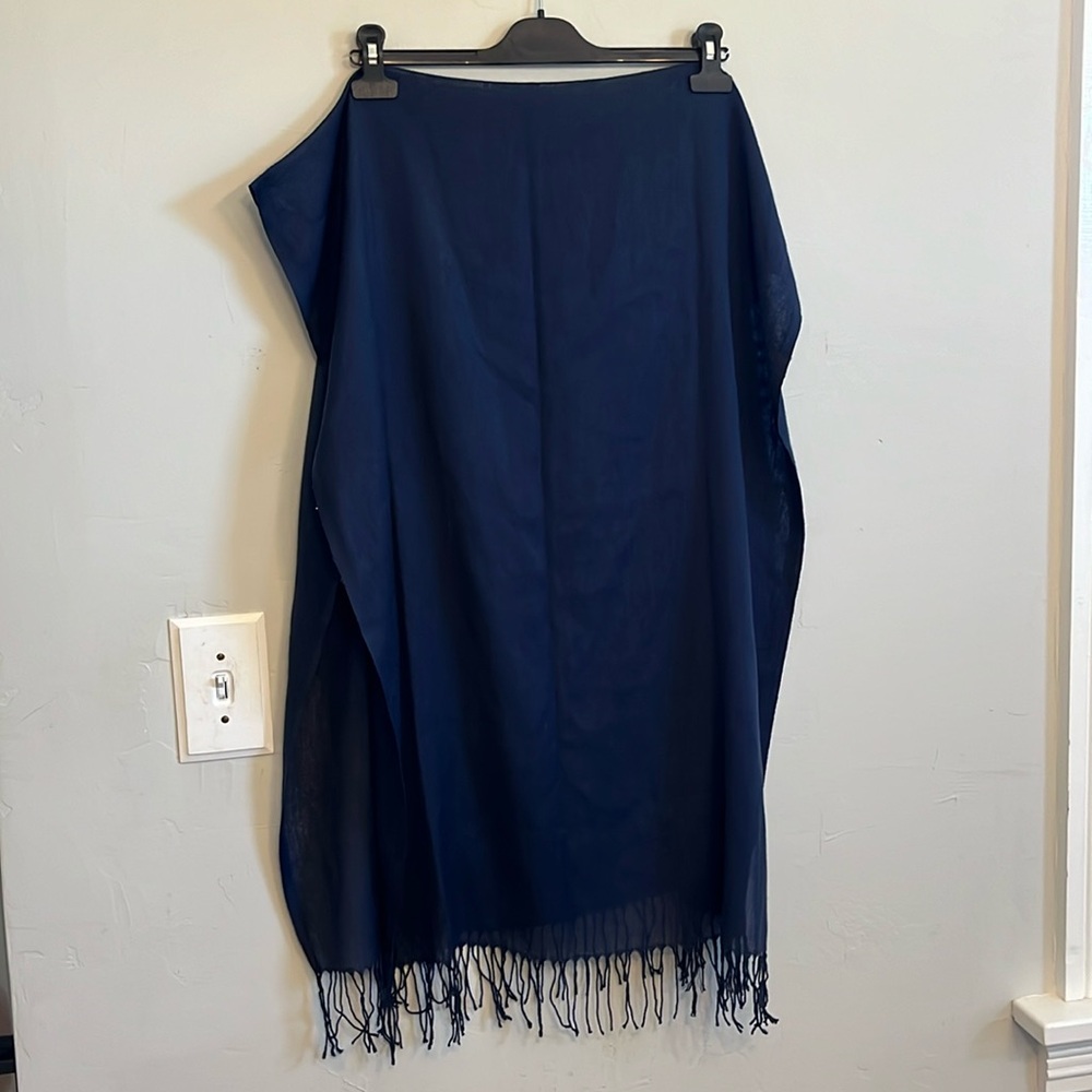 Navy blue polyester scarf no tags